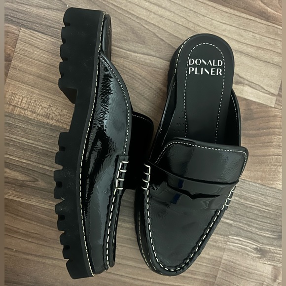 Donald pilner patent slide mules. Never worn - Picture 3 of 3
